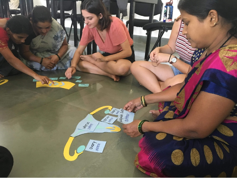 Developing the course with the women of the surrounding villages