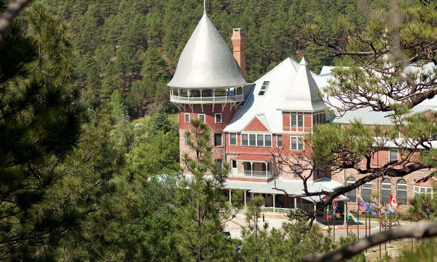 Armand Hammer United World College of the American West UWC Swiss Association